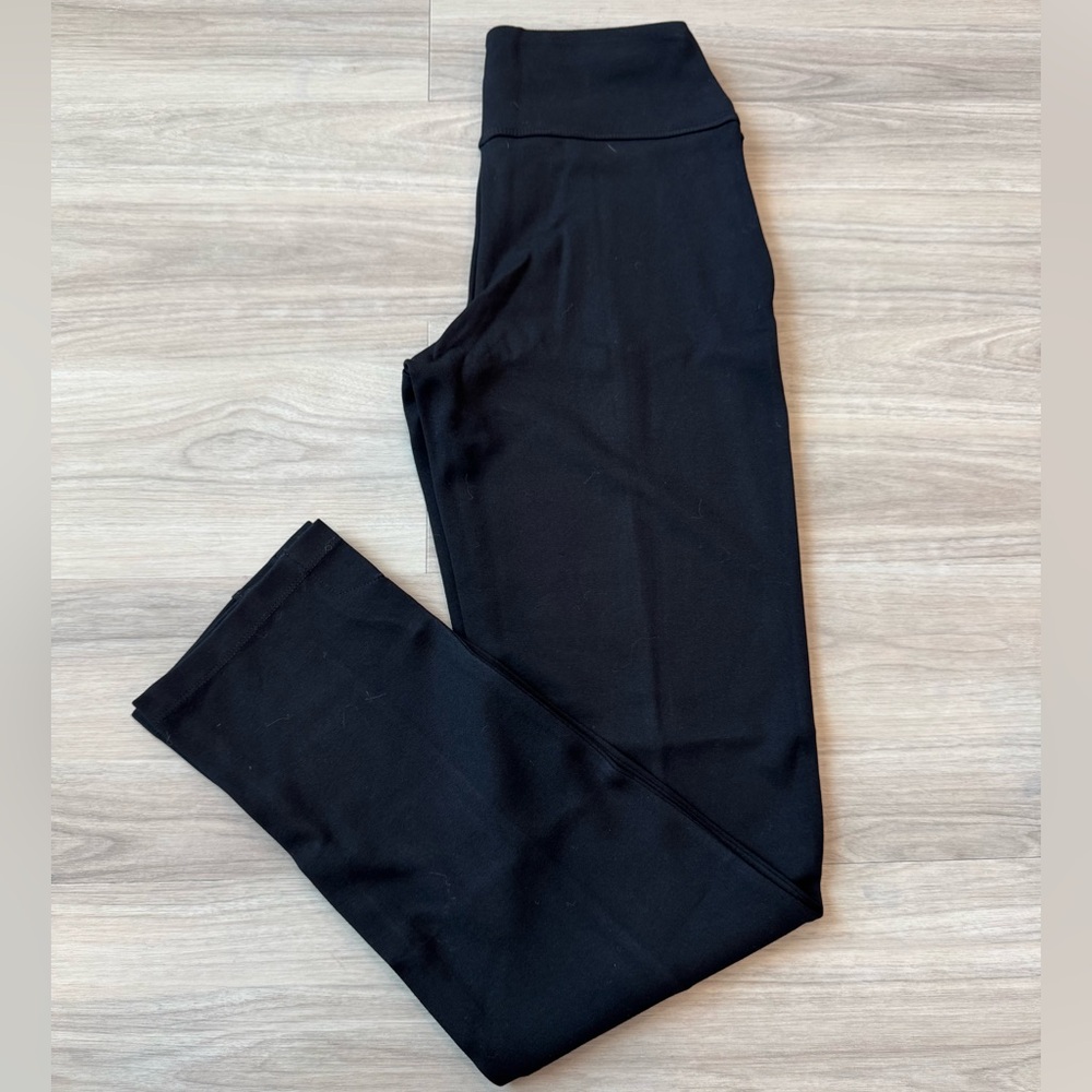 Ruby Ribbon Slim Leg Ponte Pant Black